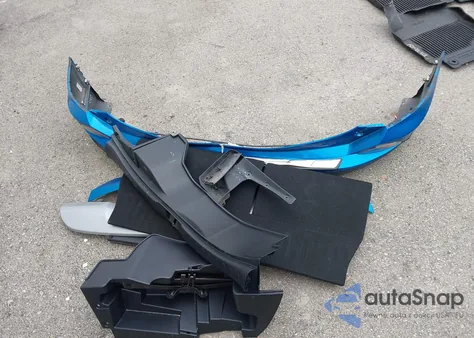 2018 Toyota Rav4 Xle z USA, uszkodzony, nr VIN JTMRFREVXJJ237542